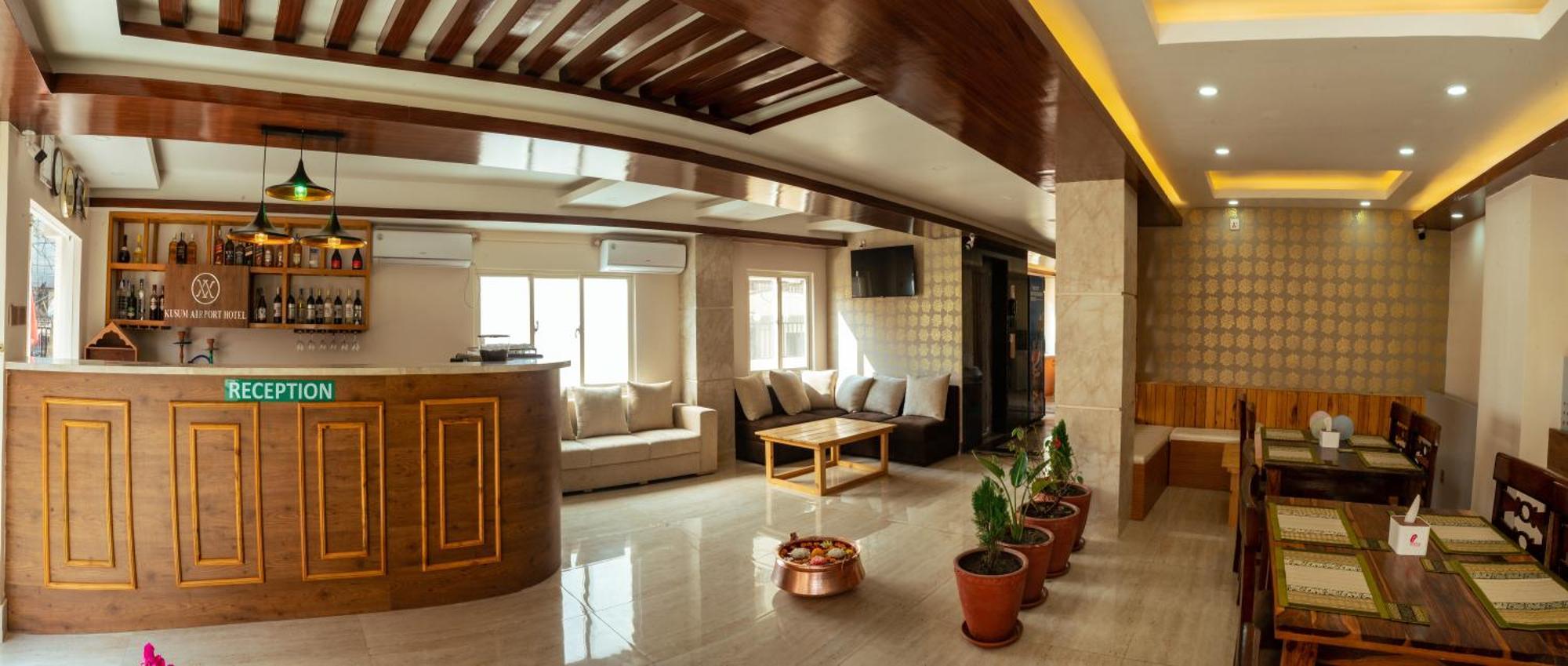 Kusum Airport Hotel 카트만두 외부 사진