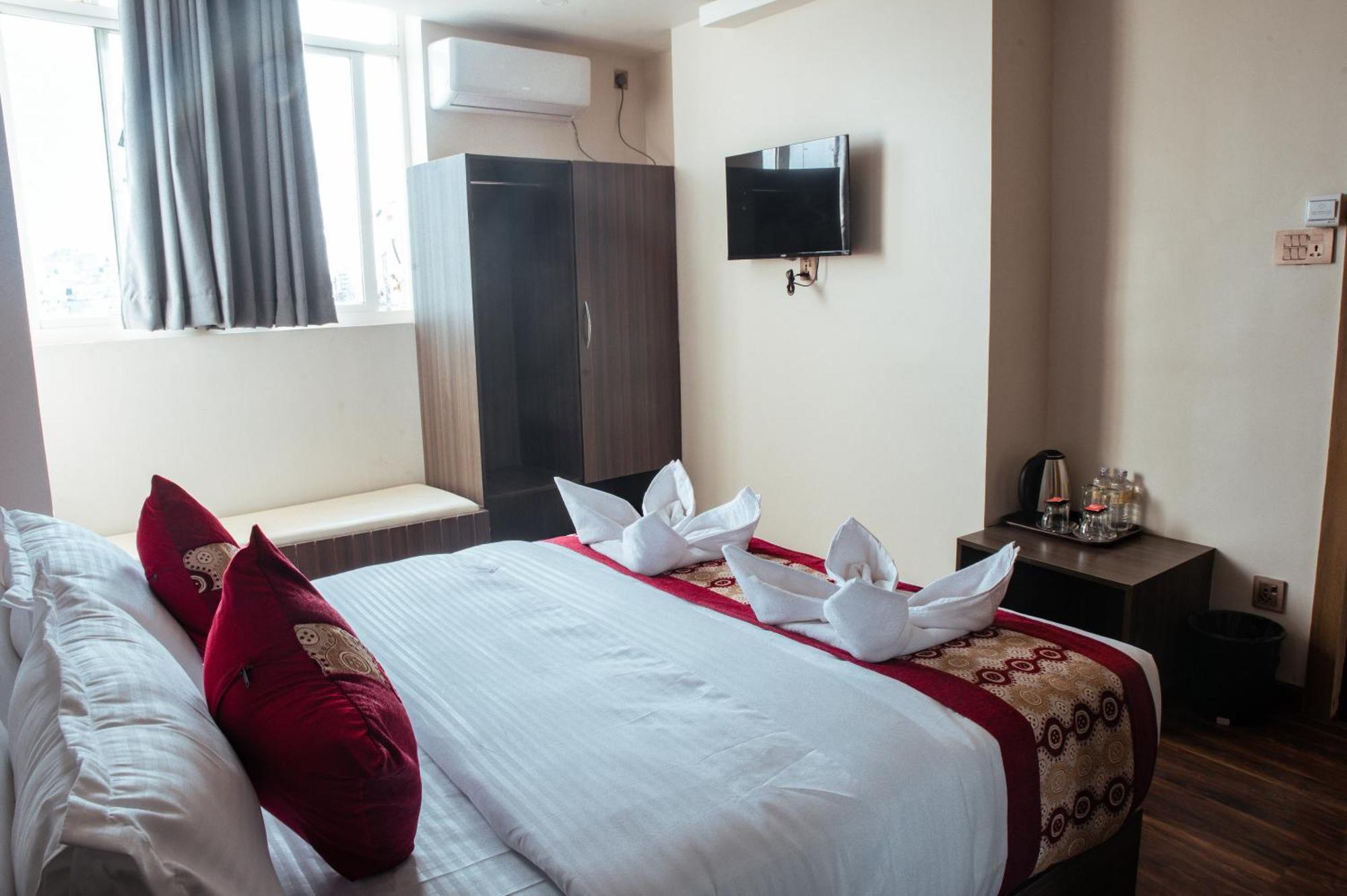Kusum Airport Hotel 카트만두 외부 사진