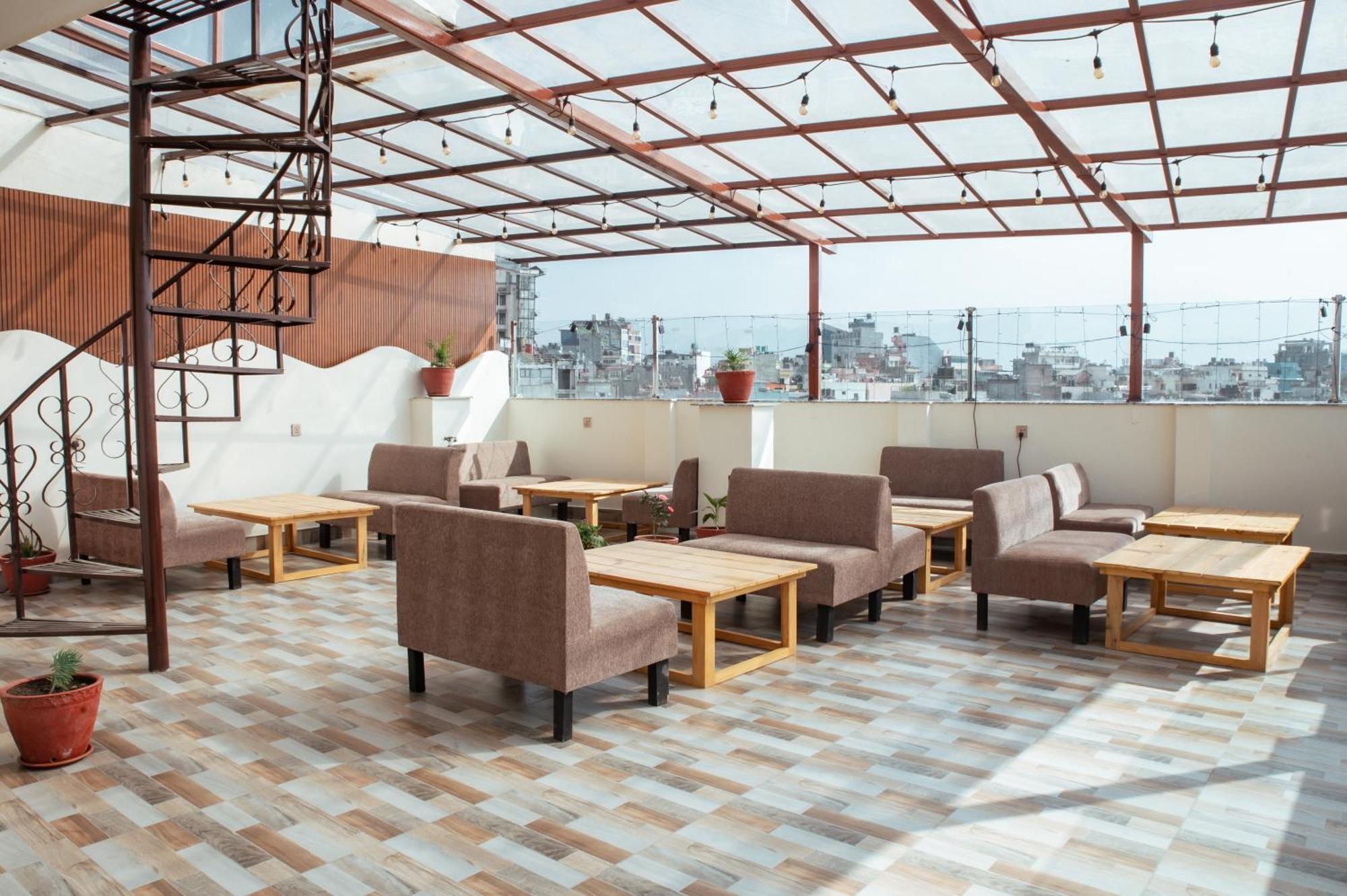 Kusum Airport Hotel 카트만두 외부 사진