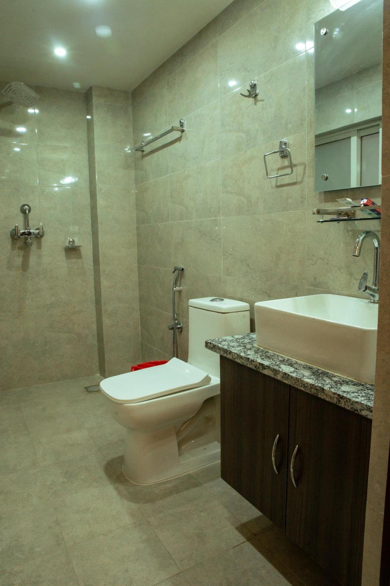 Kusum Airport Hotel 카트만두 외부 사진