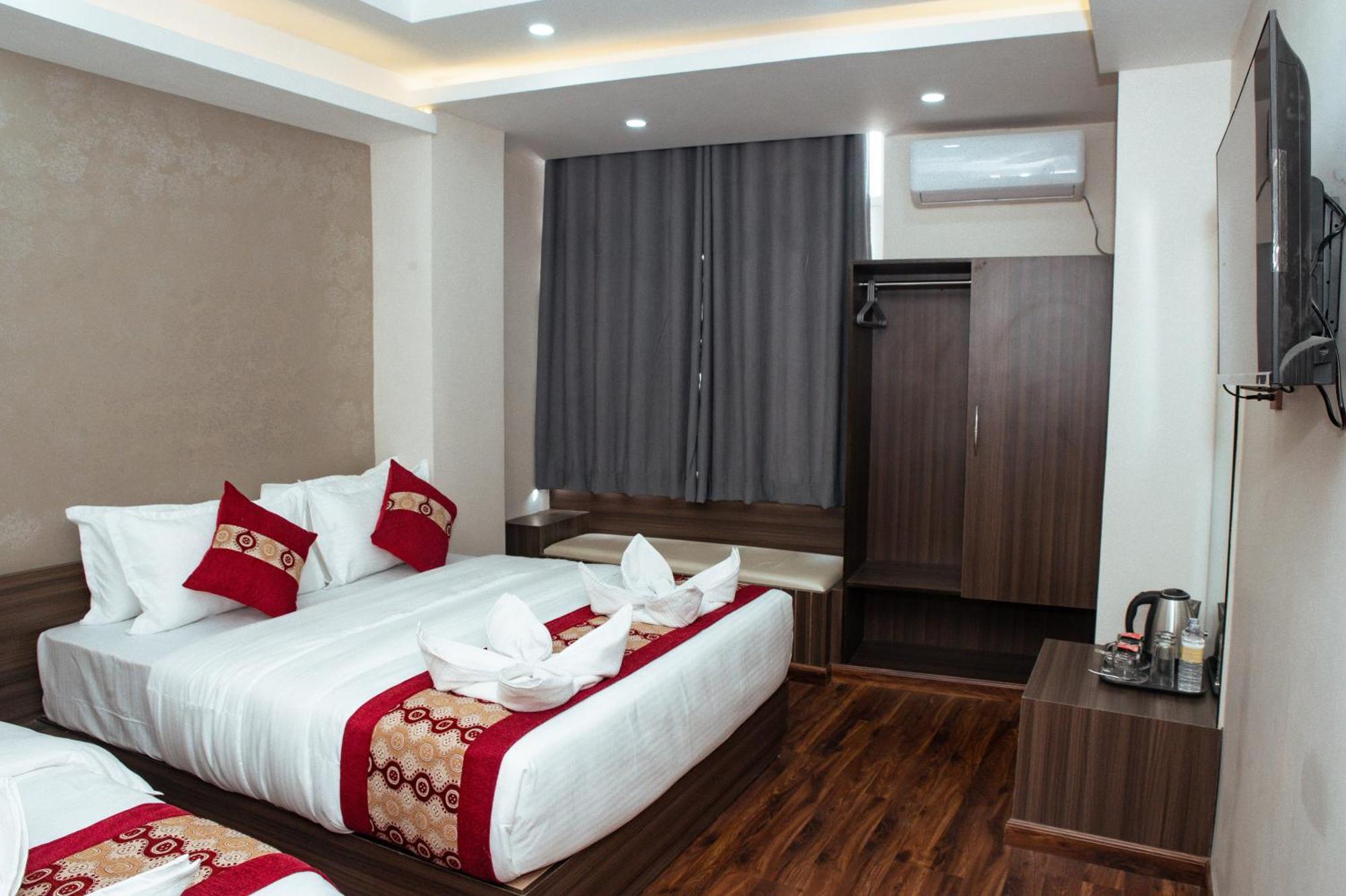 Kusum Airport Hotel 카트만두 외부 사진